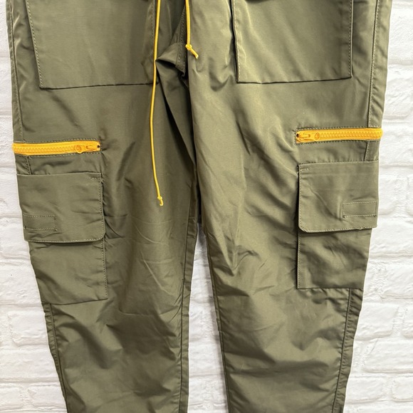 Rue 21 Nylon Cargo Pants Mens Small Straight Leg 8 Pockets Army Green Pants New - Picture 3 of 16